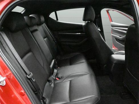 Used 2021 MAZDA MAZDA3 s image 20