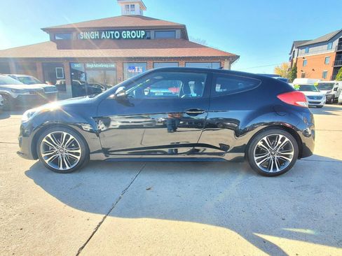 Used 2016 Hyundai Veloster Turbo FWD image 4