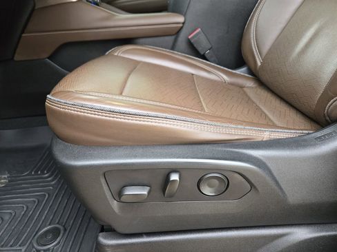 Used 2021 Chevrolet Tahoe High Country image 19