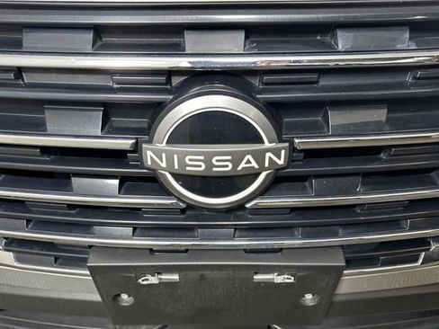 Used 2024 Nissan Rogue SV image 9