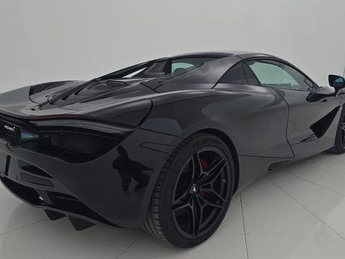 Used 2020 McLaren 720S Spider image 4