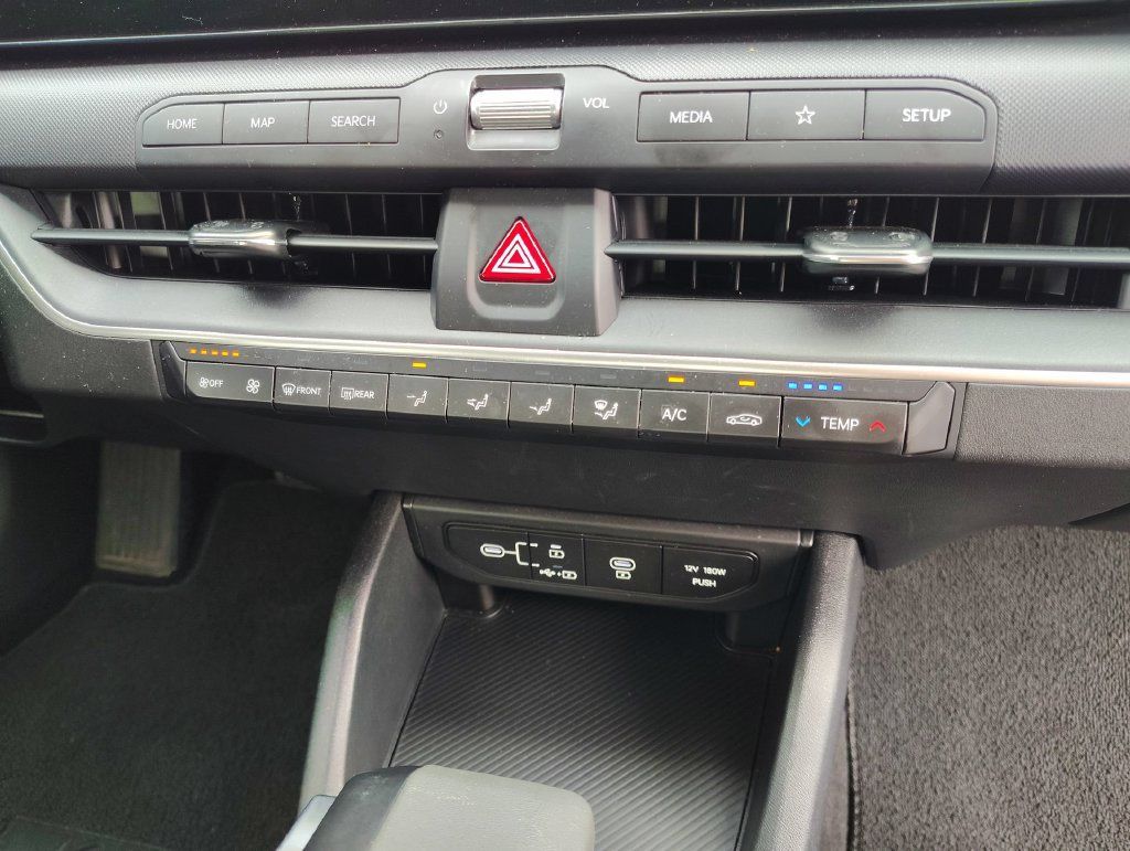 Certified 2025 Kia K4 FWD image 25