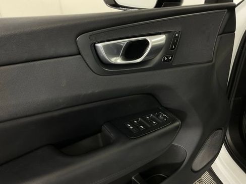 Certified 2024 Volvo XC60 B5 Plus w/ Climate Package AWD/4WD image 28