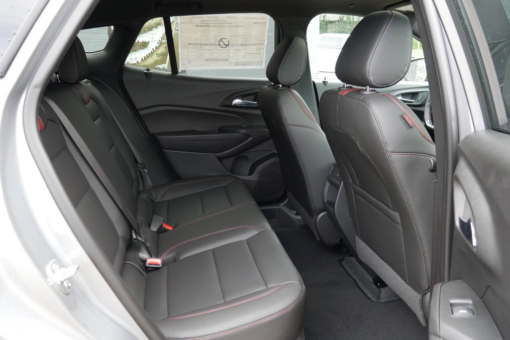 New 2026 Chevrolet Trax RS w/ Sunroof Package FWD image 12
