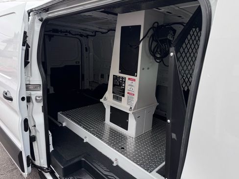 Used 2023 Ford Transit 250 Low Roof RWD image 38