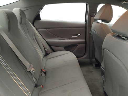 Used 2025 Hyundai Elantra Sport FWD image 19