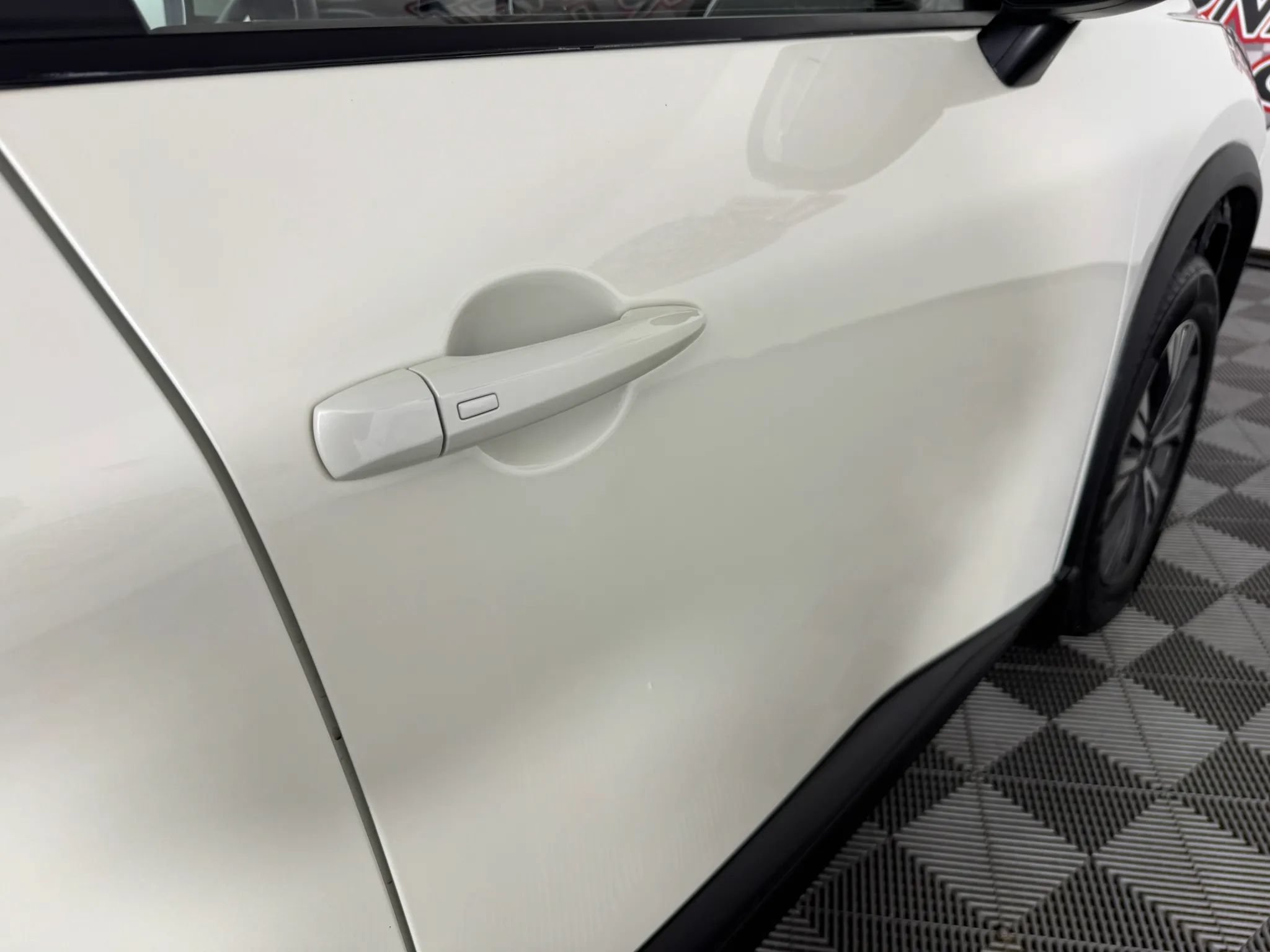 Used 2023 Nissan Rogue SV AWD/4WD image 30