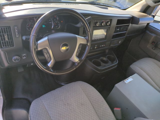 Used 2017 Chevrolet Express 3500 Extended RWD image 10