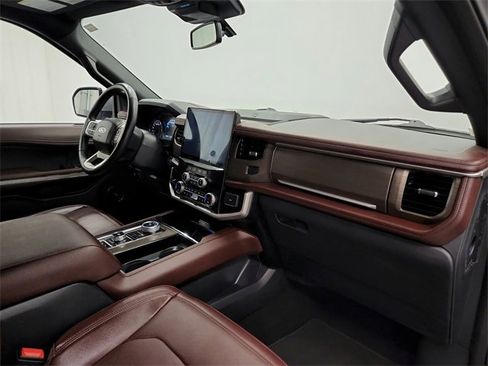 Used 2024 Ford Expedition Max Limited image 39