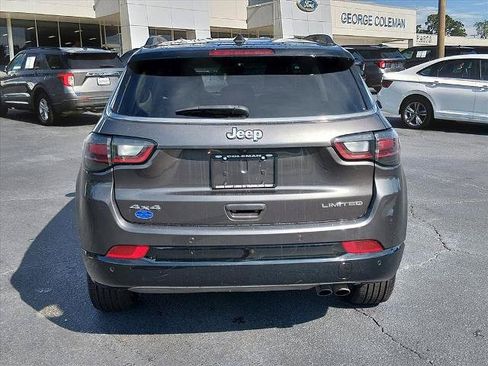 Used 2022 Jeep Compass Limited w/ Elite Group AWD/4WD image 5