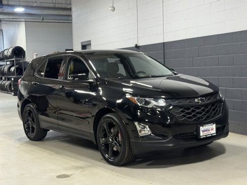 Used 2018 Chevrolet Equinox LT image 2