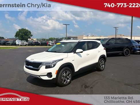 Used 2023 Kia Seltos EX AWD/4WD image 3