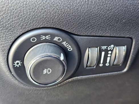 New 2026 Jeep Compass Latitude image 18