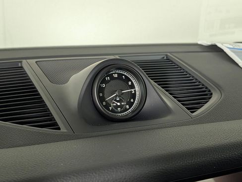 New 2026 Porsche Macan image 30