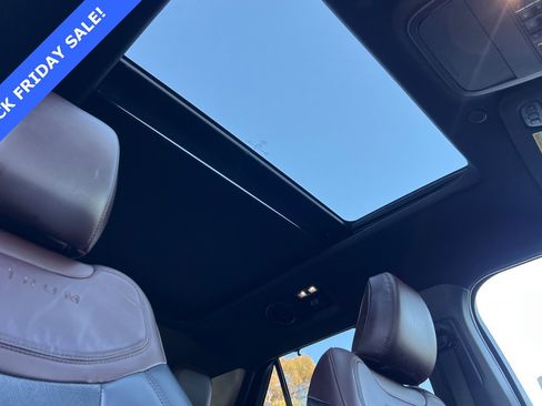 Used 2022 Ford Explorer Platinum w/ Equipment Group 601A image 18