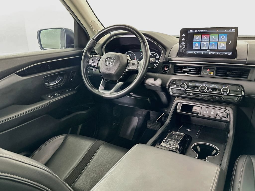 Certified 2025 Honda Pilot Touring image 19