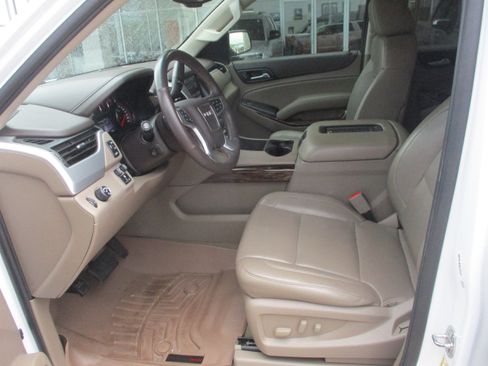 Used 2016 GMC Yukon SLT w/ Open Road Package RWD image 4