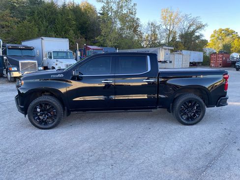 Used 2020 Chevrolet Silverado 1500 High Country w/ Technology Package image 11