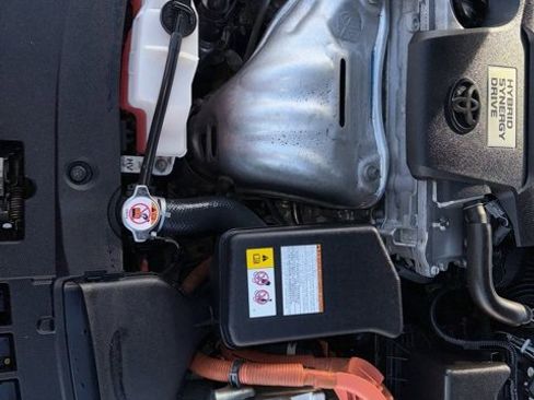 Used 2018 Toyota Avalon XLE Premium image 32