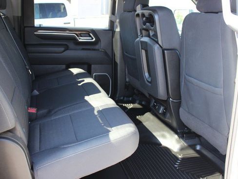 Used 2024 Chevrolet Silverado 2500 LT w/ Convenience Package AWD/4WD image 17