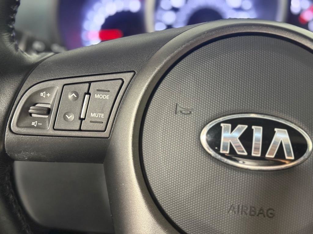 Used 2013 Kia Soul + FWD image 23