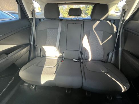 Used 2025 Kia Sportage LX image 38