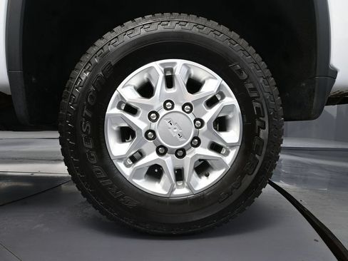 Used 2024 Chevrolet Silverado 2500 LTZ AWD/4WD image 16