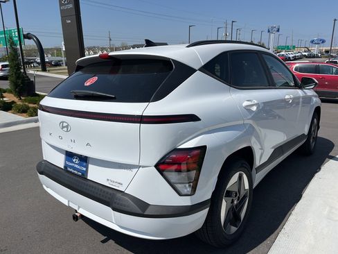 New 2025 Hyundai Kona SEL image 5