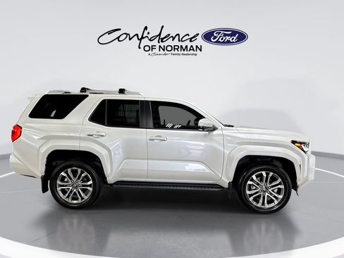 Used 2025 Toyota 4Runner Limited w/ Tow Technology Package AWD/4WD image 10