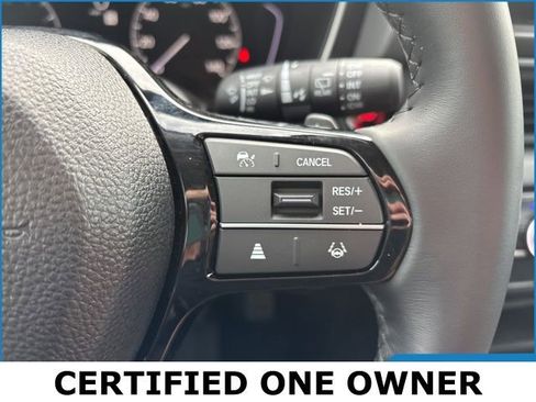 Used 2025 Honda Pilot EX-L image 9