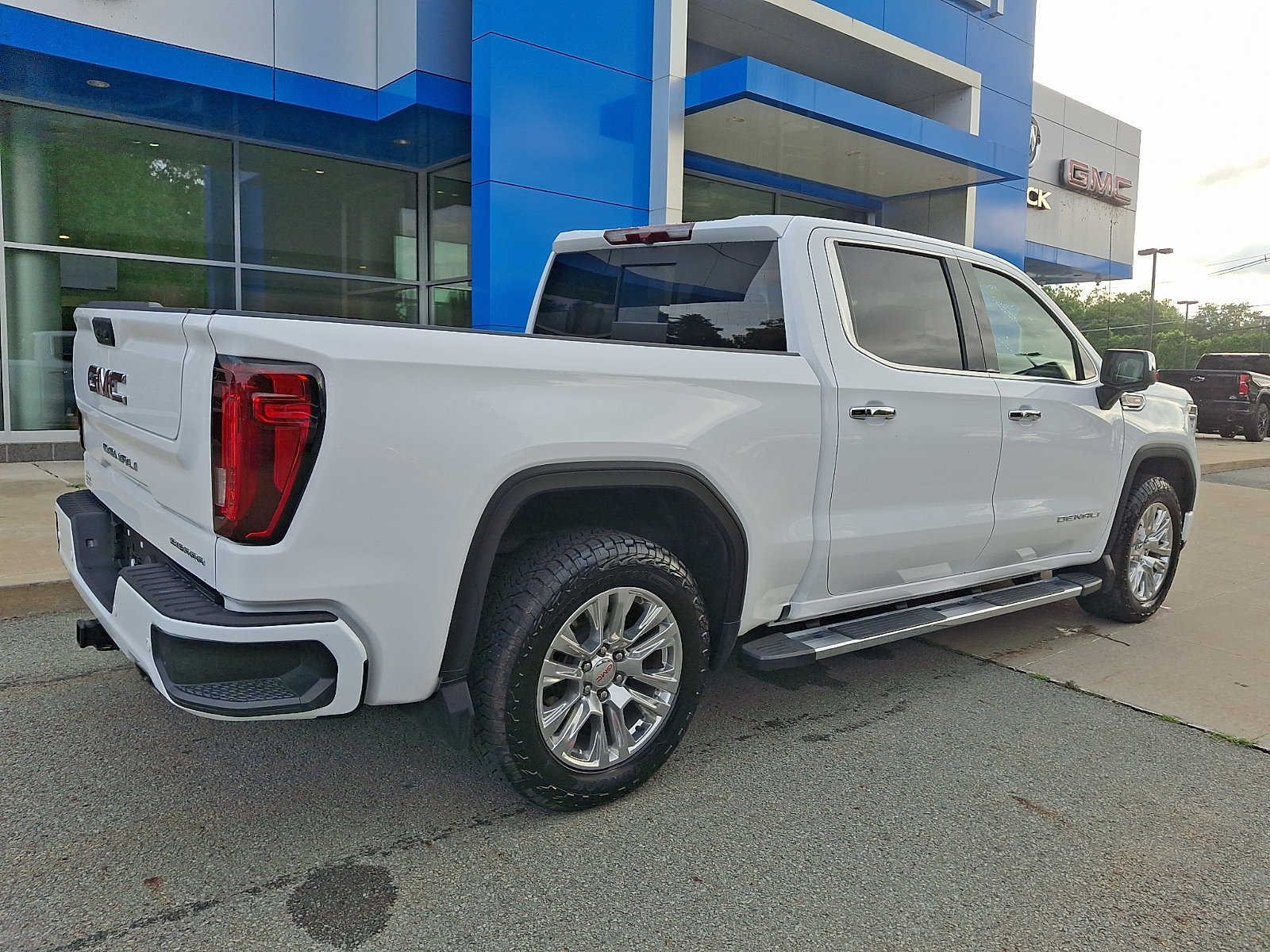 Certified 2023 GMC Sierra 1500 Denali AWD/4WD image 6