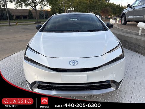 New 2026 Toyota Prius Plug-In Hybrid FWD image 3
