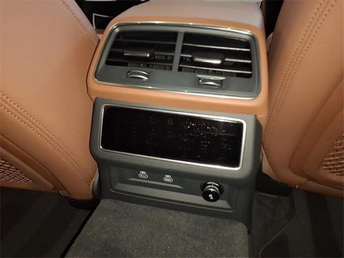 Used 2025 Audi A6 Premium Plus w/ Premium Plus Package image 9