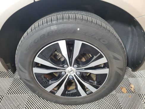 Used 2024 Volvo XC60 B5 Core w/ Protection Package Premier AWD/4WD image 13