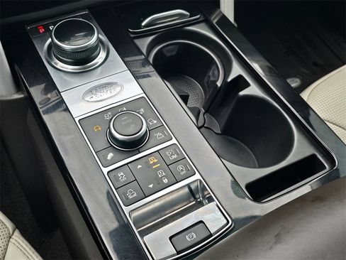 Used 2018 Land Rover Discovery HSE Luxury image 27