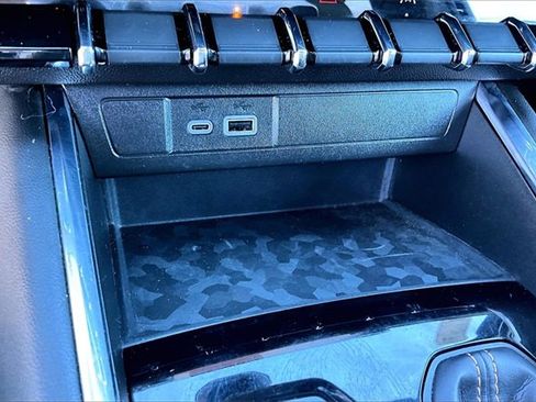 Used 2024 GMC Canyon AT4 w/ Technology Package image 20