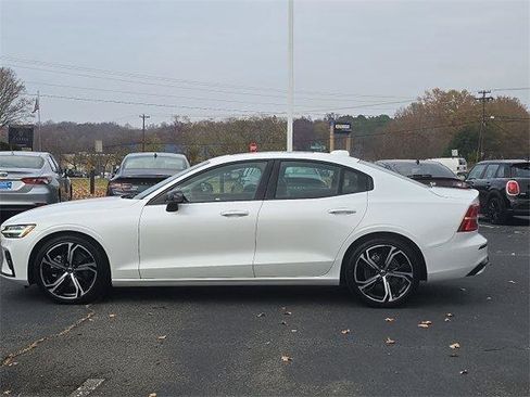 Used 2024 Volvo S60 B5 Core image 6