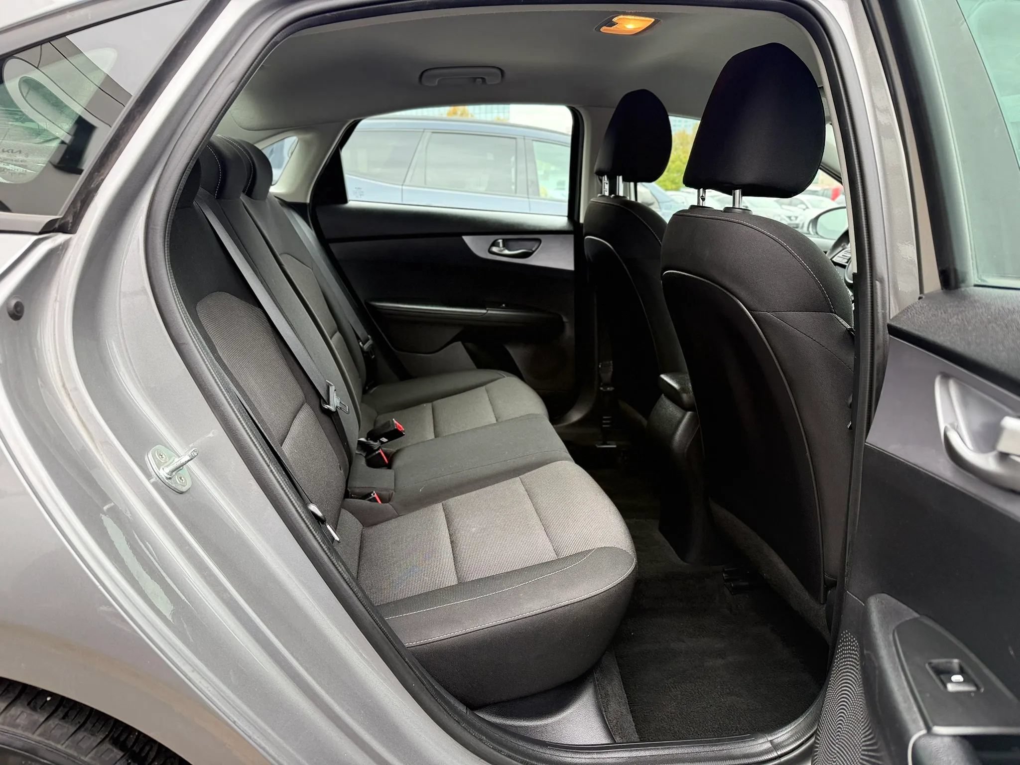 Used 2022 Kia Forte LXS FWD image 28