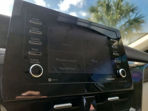 Used 2021 Toyota Camry LE image 18