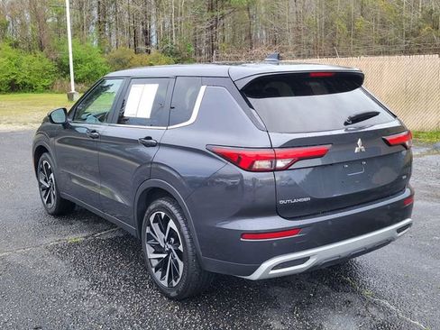 Used 2024 Mitsubishi Outlander SE image 6