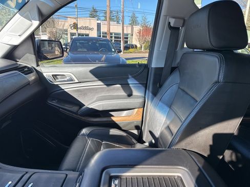 Used 2019 GMC Yukon XL Denali w/ Denali Ultimate Package image 33