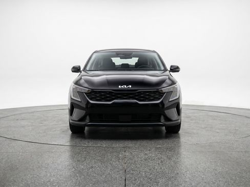 Used 2025 Kia K4 LXS FWD image 2