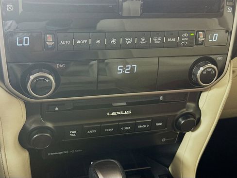 Used 2023 Lexus GX 460 Premium w/ Premium Package image 18