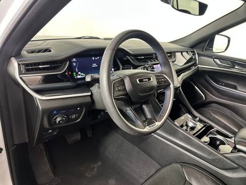 Used 2022 Jeep Grand Cherokee Trailhawk image 13