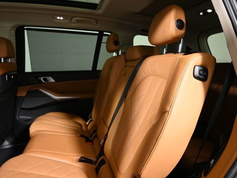 Certified 2023 BMW X7 xDrive40i w/ Premium Package image 4
