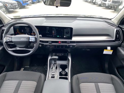 New 2026 Kia Sorento LX FWD image 23