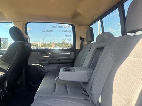 Used 2019 RAM 1500 Big Horn AWD/4WD image 33