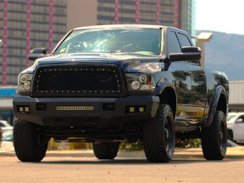 Used 2012 RAM 2500 ST w/ Chrome Appearance Group AWD/4WD image 4