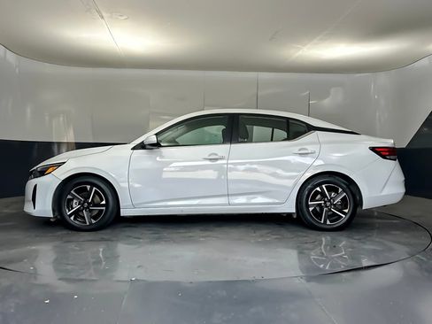 Used 2024 Nissan Sentra SV FWD image 6