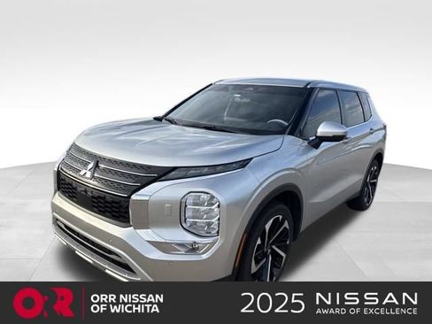 Used 2022 Mitsubishi Outlander SE AWD/4WD image 1